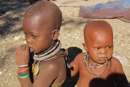 Himba-Kinder